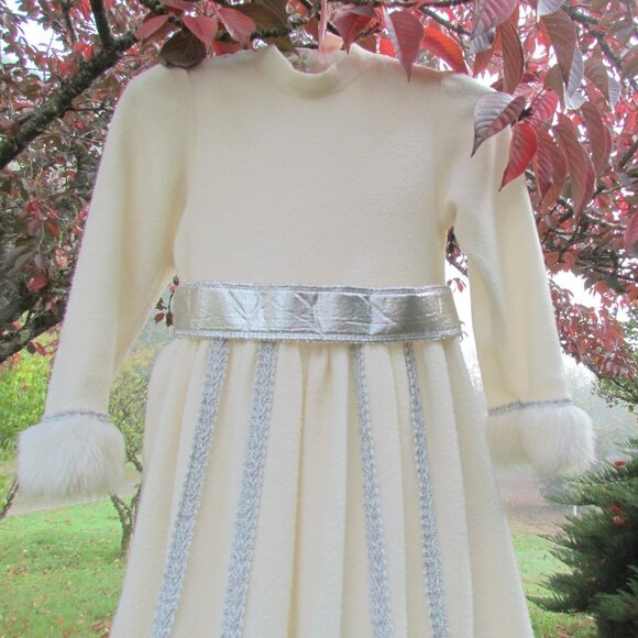 CHRISTMAS COSTUME, SNOW ANGEL, WINTER FAIRY QUEEN, OFF-WHITE & SILVER, FAUX FUR - Picture 6 of 8